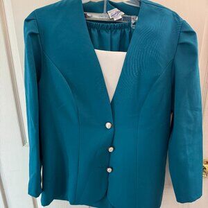 Ladies 2-piece skirt and top